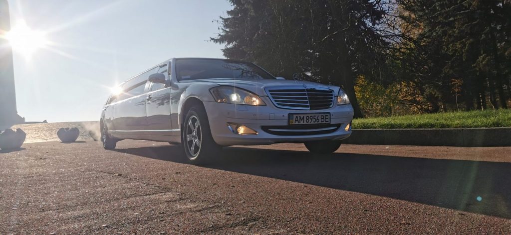 Лімузин Mercedes-Benz S-класс W-221