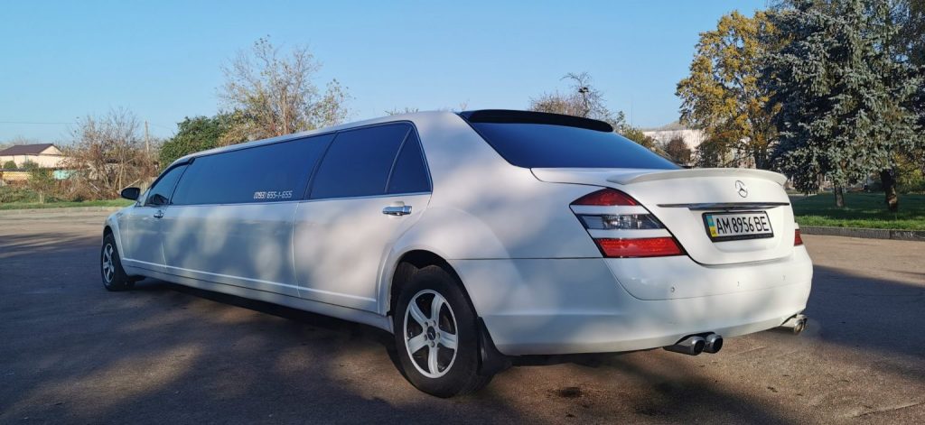 Лімузин Mercedes-Benz S-класс W-221