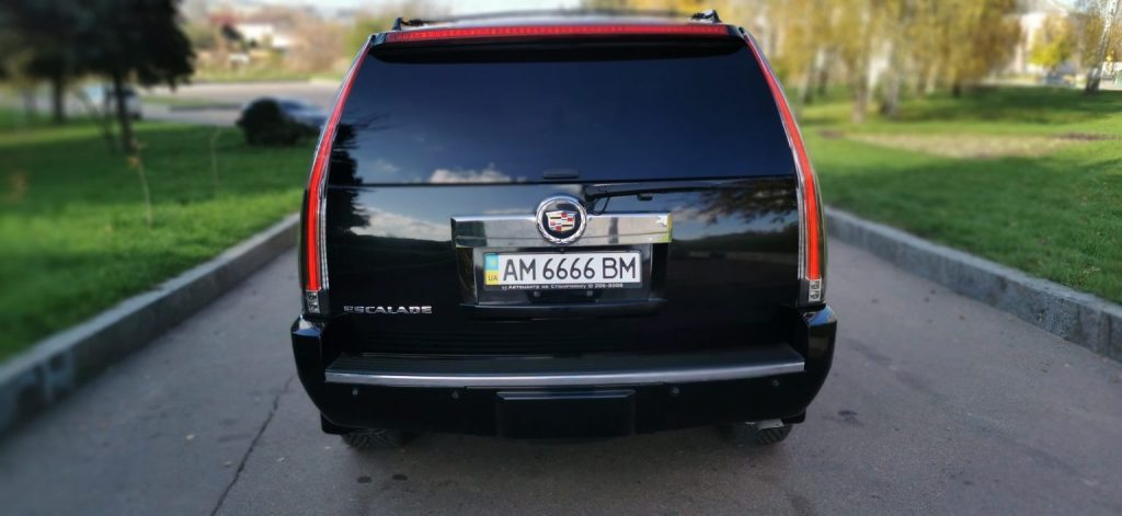 Джип Cadillac Escalade